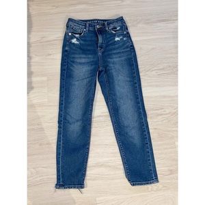 American Eagle Mom Jean